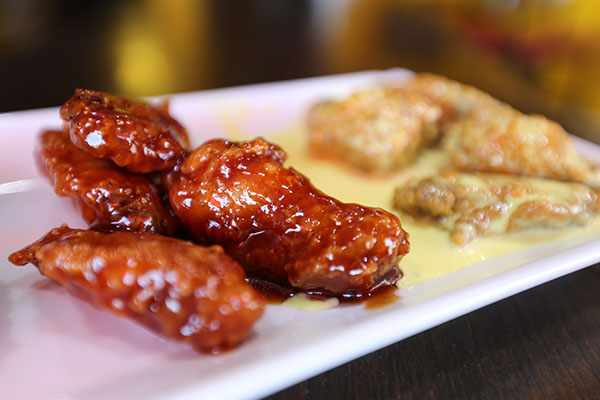 Chicken_Wings_in_Honey_BBQ_Sauce.jpg
