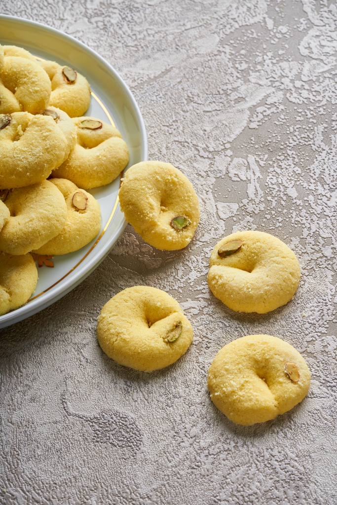 الغريبة الناعمة بالفستق