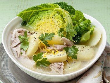 دجاج مع الملفوف: طبق عائلي لذيذ