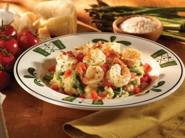 الروبيان مع الرز والبازيلاء