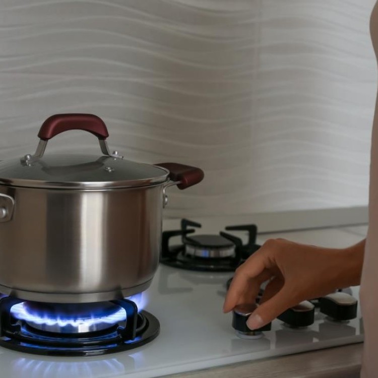 متى تستخدمين النار الهادئة أو القوية أثناء الطهي؟