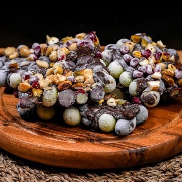 العنب بالشوكولاتة المجمد بالفيديو