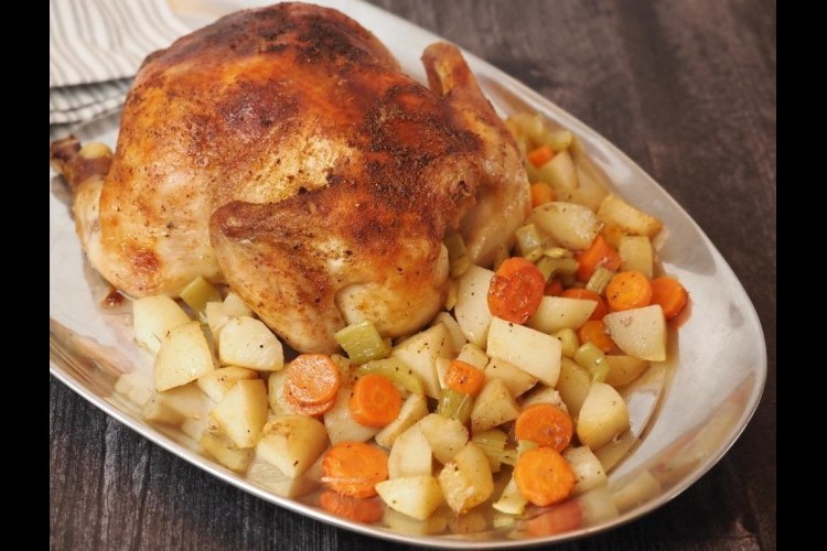 الدجاج المحشي بالخضروات في الفرن