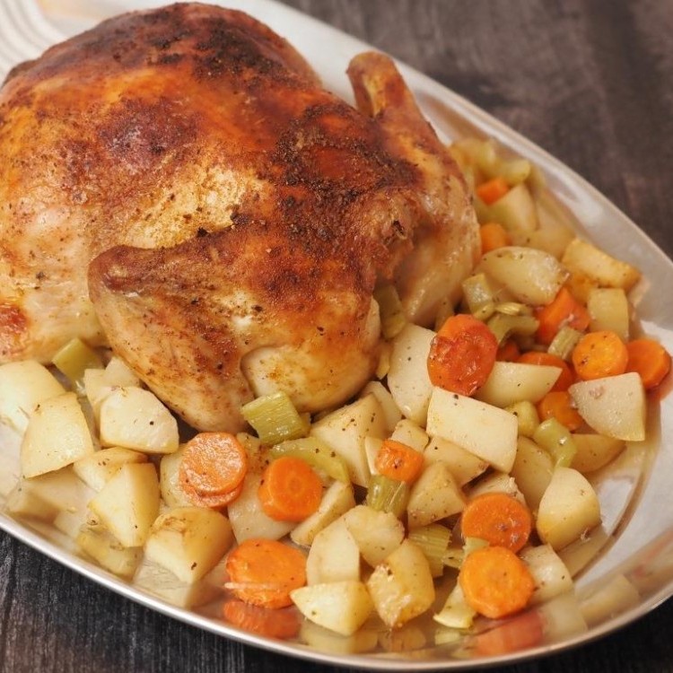 الدجاج المحشي بالخضروات في الفرن