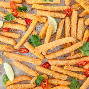 أصابع البطاطس الحارة المقرمشة