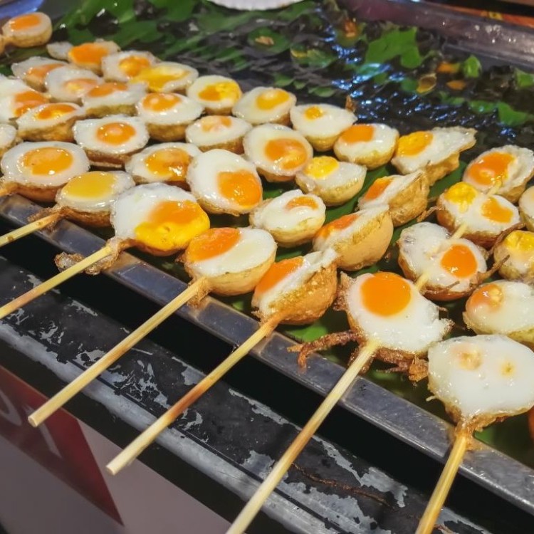 بيض مطهو على الفحم