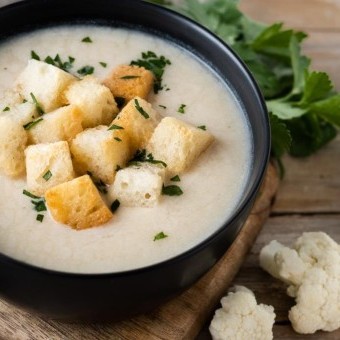 شوربة القرنبيط الكريمية