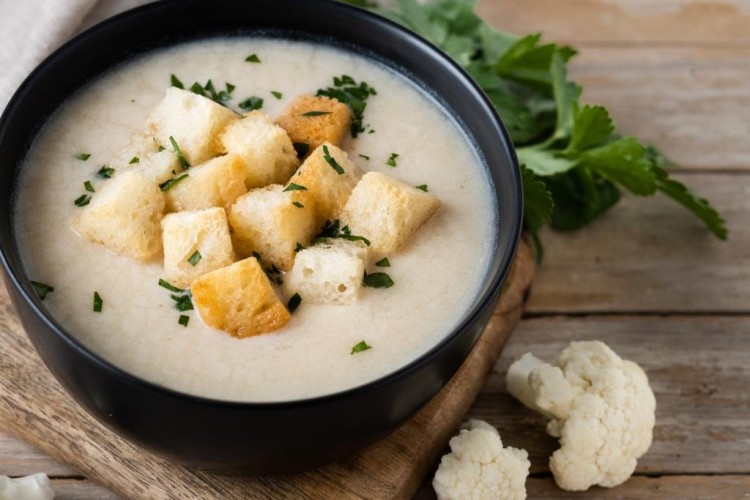 شوربة القرنبيط الكريمية