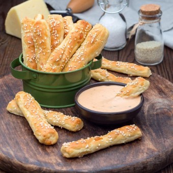 أصابع الخبز بالثوم