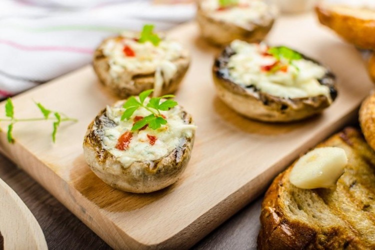 فطر محشي بالجبن