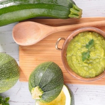 متبل الكوسا بالطحينة