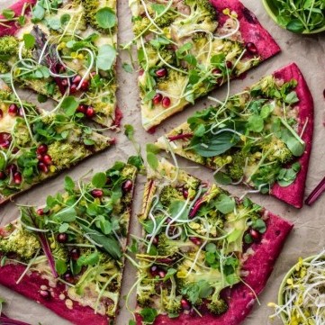 بيتزا العجينة البنجرية