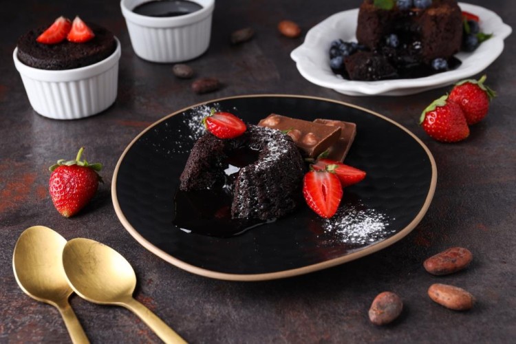 المولتن كيك بالشوكولاتة الداكنة