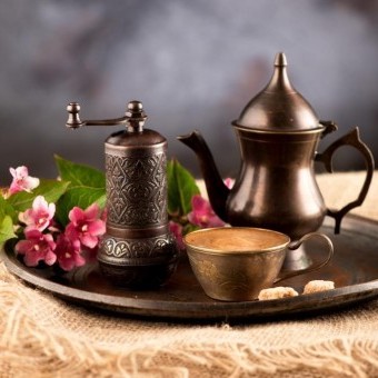 القهوة العربية الأصلية لضيافة العيد