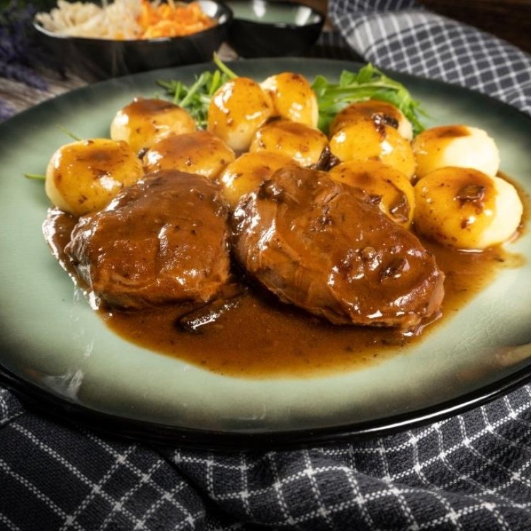 ستيك اللحم بالصوص البني