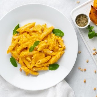 مكرونة بصوص اليقطين والكاري