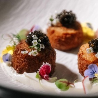 الفلافل بالكافيار