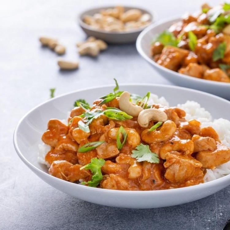 صدور الدجاج بالكاجو