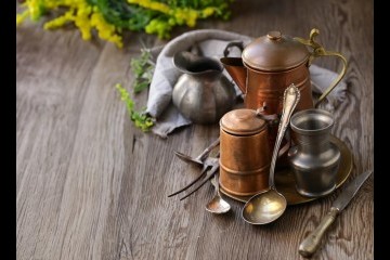 كيفية تنظيف أدوات الخبز المعدنية والتخلص من الصدأ