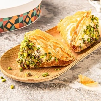 وربات بالقشطة والفستق