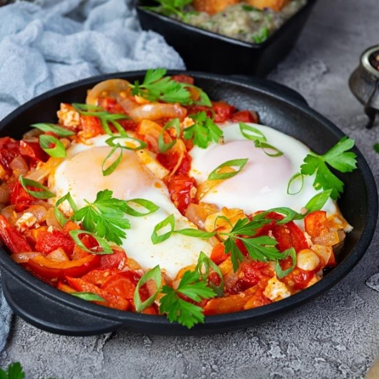 شكشوكة بسيطة بالبيض والخضار