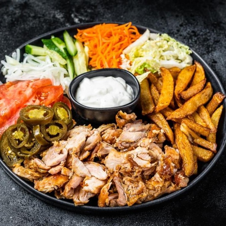 سلطة الشاورما بصوص الزبادي