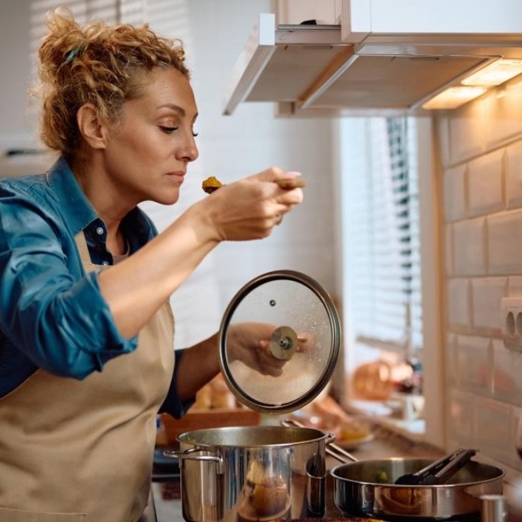 المطبخ بلا وصفات: كيف تطبخين بالحدس؟