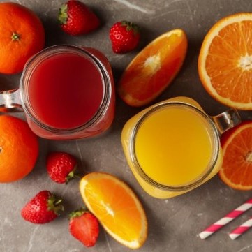 عصير فواكة طبيعي