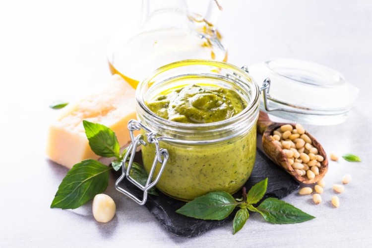 صلصة بستو الريحان