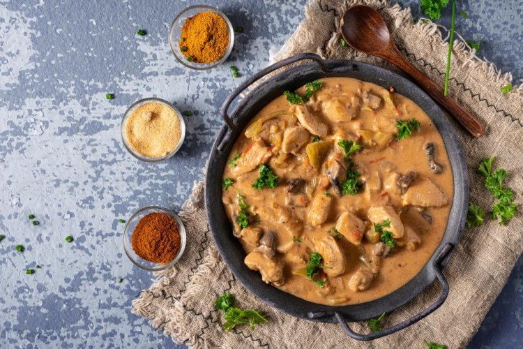 ستروجانوف الدجاج بالكريمة
