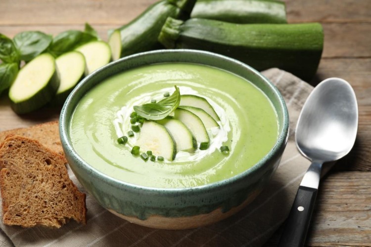 شوربة كوسا بالنعناع