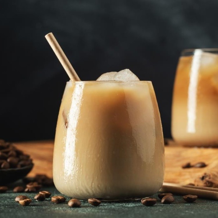 آيس كوفي بحليب جوز الهند