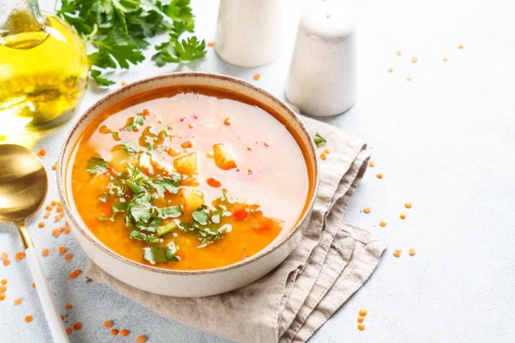 شوربة العدس الصحية للرجيم