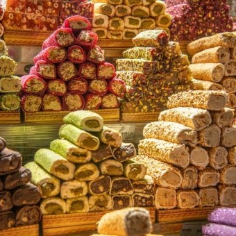نوجا بالمكسرات