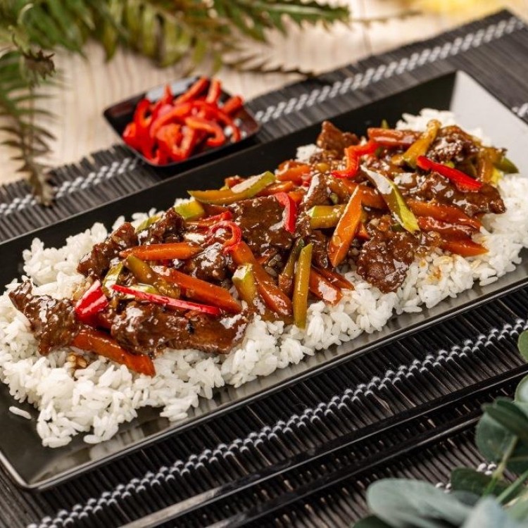 فاهيتا اللحم مع أرز بسمتي أبيض