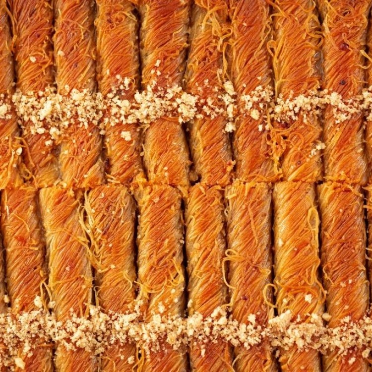 كنافة مبرومة بالموز والكراميل