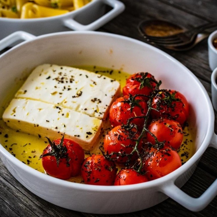 الفيتا مع الطماطم المشوية