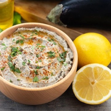 بابا غنوج المشوي بخلطة الطحينة والثوم