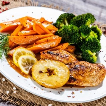 ستيك الدجاج الصحي مع الخضار للرجيم