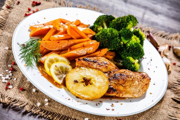 ستيك الدجاج الصحي مع الخضار للرجيم