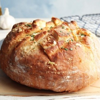 خبز البطاطس والروزماري