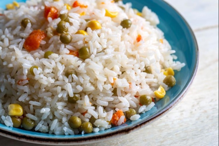 الأوزي باللحم والخضار