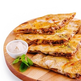 ساندويشات عرايس لحمة محمرة