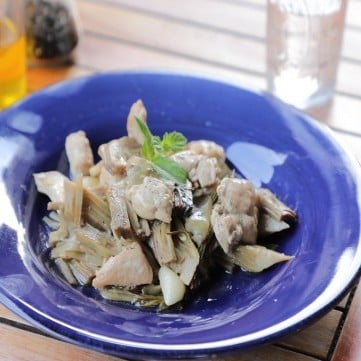 شرائح الدجاج بالأرضي شوكي من المطبخ الإيطالي بالفيديو