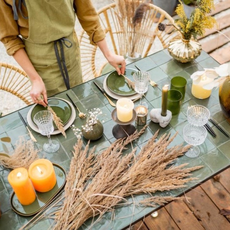 كيف تجعلين سفرتك تبدو فاخرة بأدوات بسيطة؟