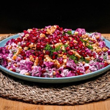 سلطة الشمندر ولبن الزبادي بالفيديو