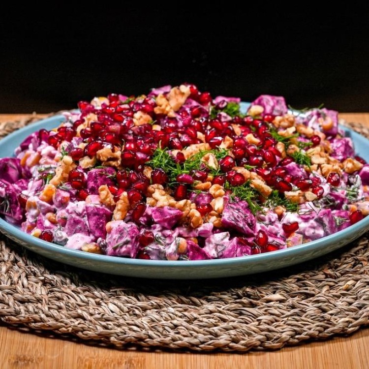 سلطة الشمندر ولبن الزبادي بالفيديو