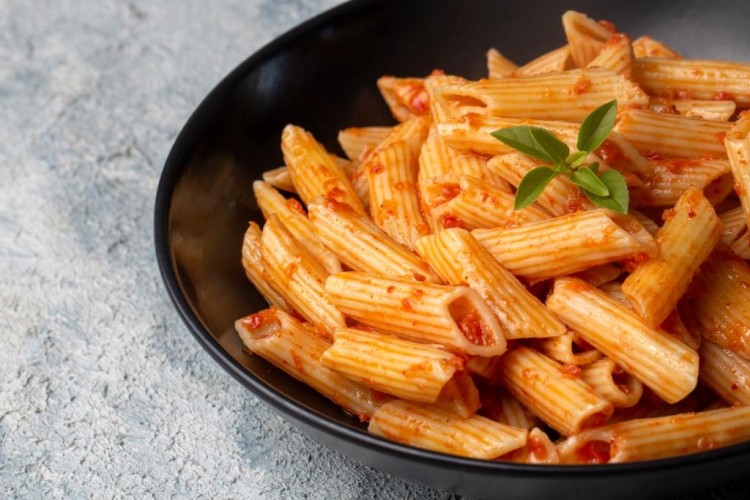 المكرونة المحمرة بالبابريكا