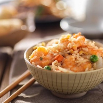 أرز مقلي صيني بالروبيان