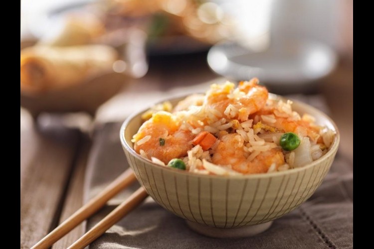 أرز مقلي صيني بالروبيان